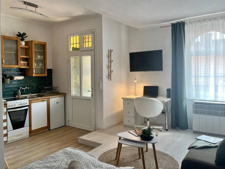 Edna Studio With Balcony بودابست المظهر الخارجي الصورة